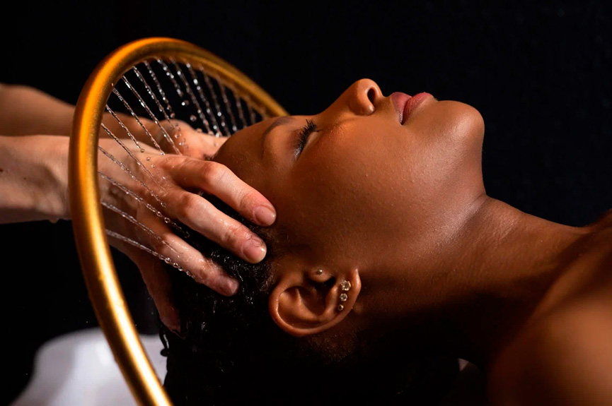 el fenómeno global del masaje craneal con agua