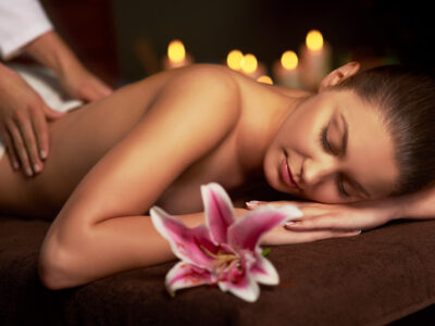 Cinco masajes que tu cuerpo necesita antes de que aparezca el dolor